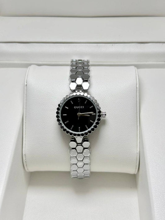 Gucci Ladies
55 dhs🪙🌨️

Zain29
♥️♥️♥️