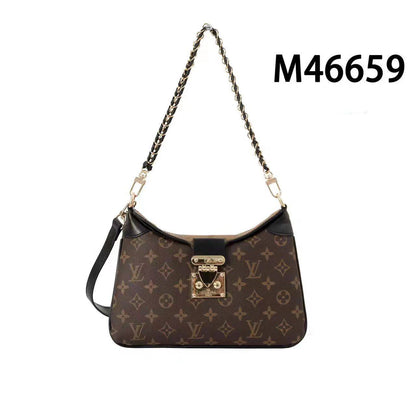 LV

Best quality 
with box
100 dhs🇦🇪🇦🇪

size 24CM

Zain290
♥️♥️♥️