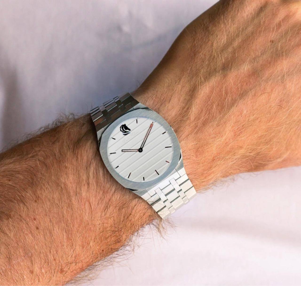 Louis Hilano 
watch for men 
good quality 
250 dhs🪙

Zain59
♥️♥️♥️