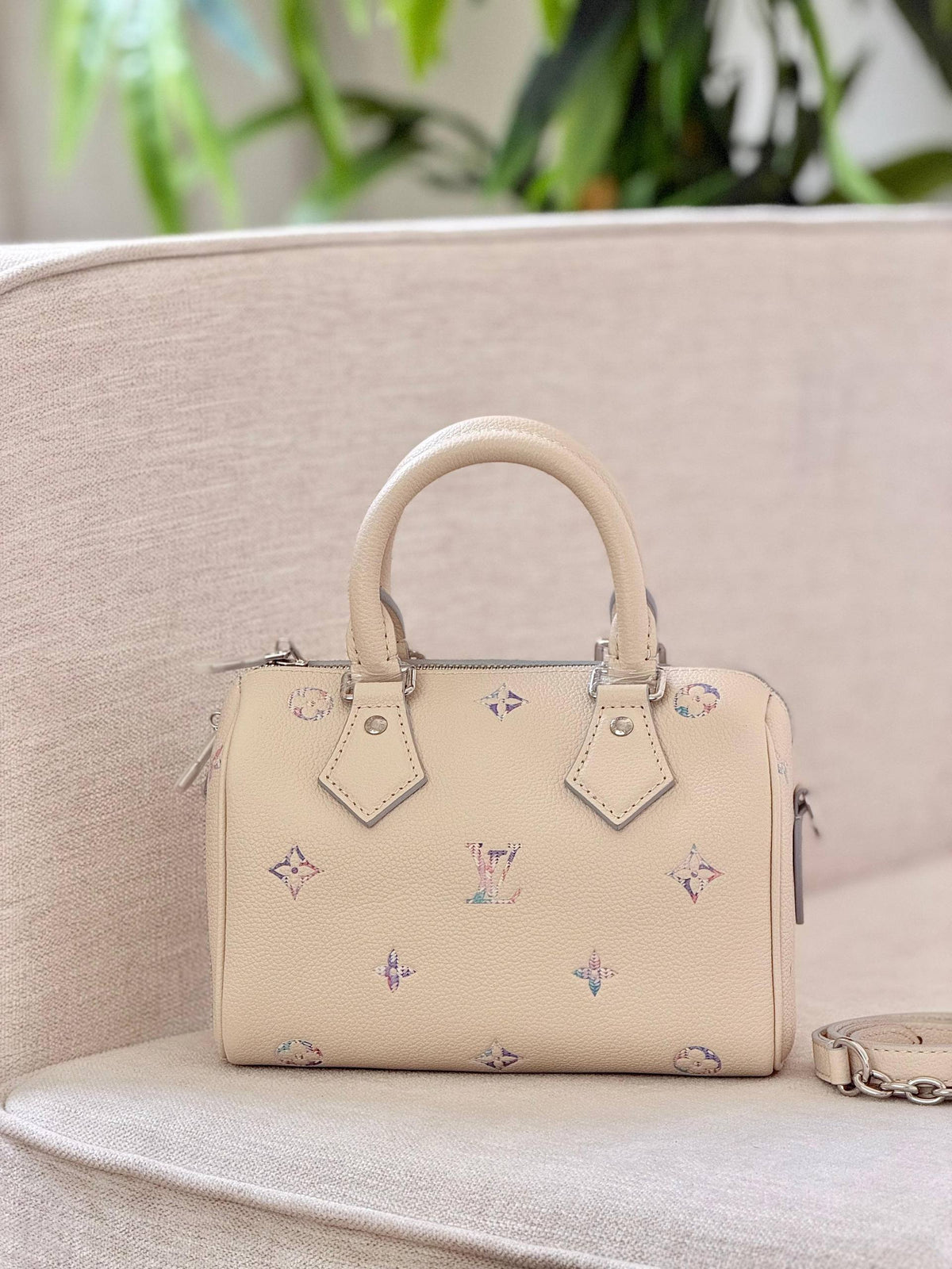 NEW COLLECTION
BRAND- LOUIS VUITTON 
SUPER MASTER QUALITY 
BOX WITH PAPER BAG

For Price 👇 WhatsApp✅
0568585901 
0507557372
0552275751 Owner Zain 👌

Zain267
♥️♥️♥️