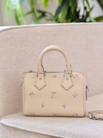 NEW COLLECTION
BRAND- LOUIS VUITTON 
SUPER MASTER QUALITY 
BOX WITH PAPER BAG

For Price 👇 WhatsApp✅
0568585901 
0507557372
0552275751 Owner Zain 👌

Zain267
♥️♥️♥️