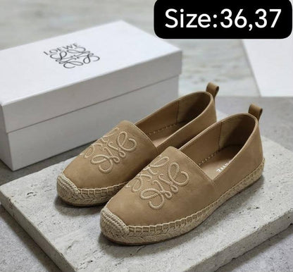 LOEWE 
LADY Slipper🥿
75 dhs✅

Zain40
♥️♥️♥️