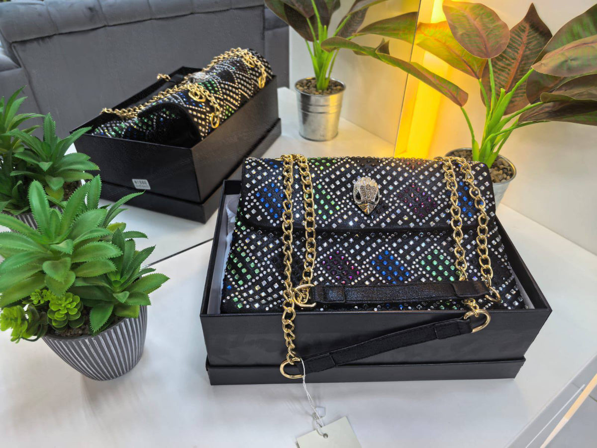 Kurt geoger

Have box
115 dhs🇦🇪🇦🇪

Zain07
♥️♥️♥️