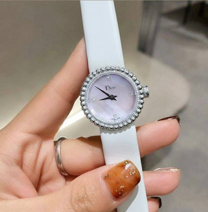 Dior
 Watch For Ladies 
Good Quality 
250 dhs❤️

Zain59
♥️♥️♥️