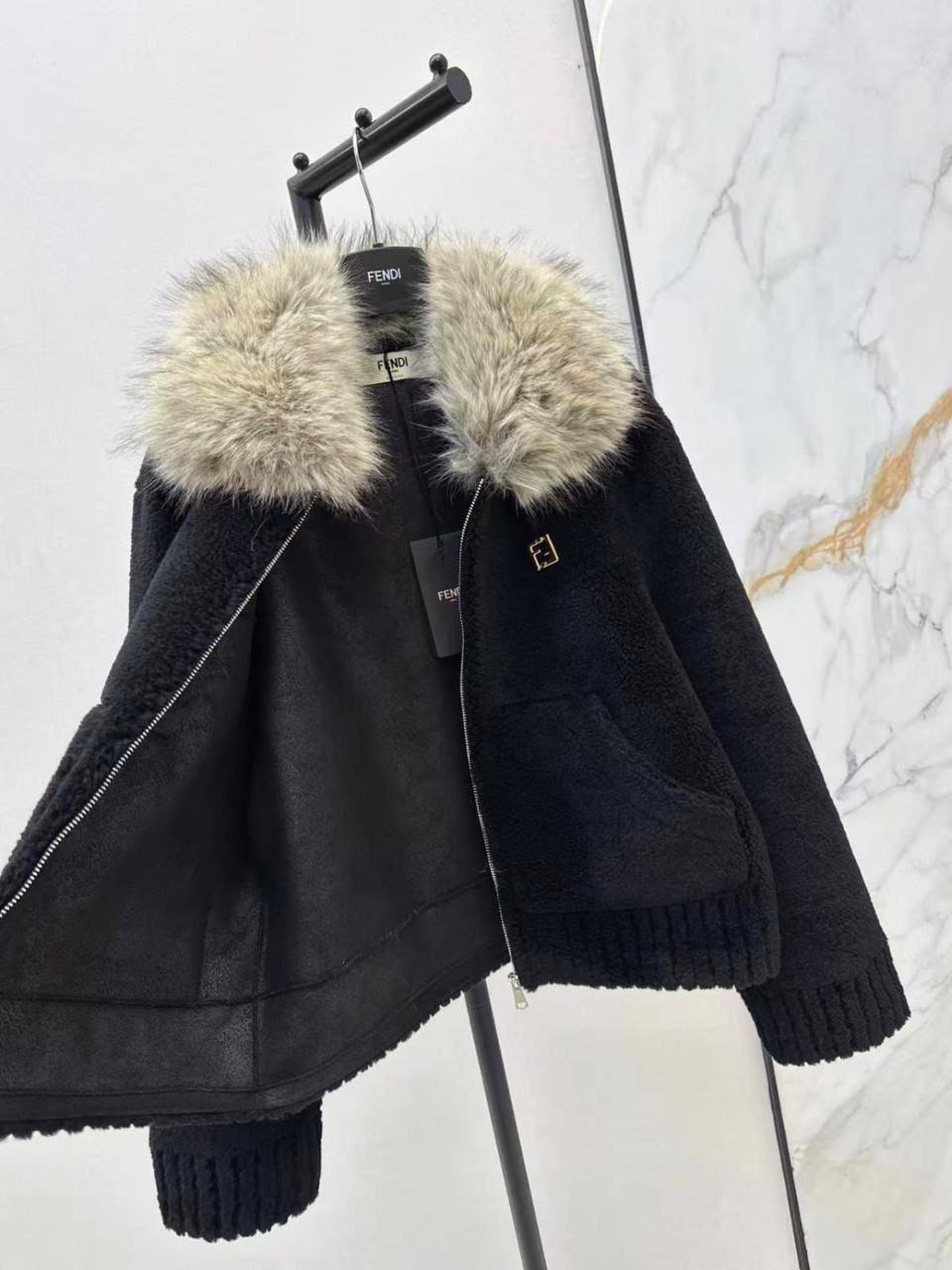 Fendi

Super Master quality

Sizes: S M L
750 dhs🇦🇪🇦🇪


Zain308
♥️♥️♥️