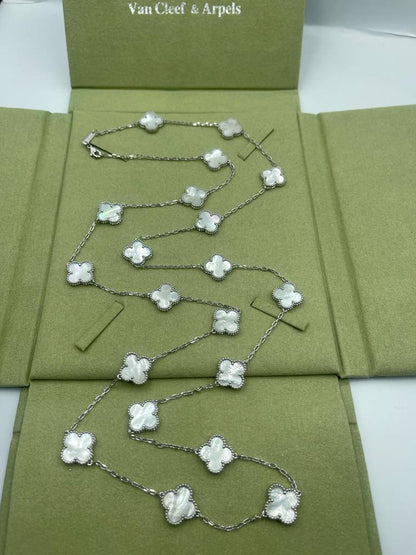 LONG NECKLACE
 20 FLOWER
VANCLEAF 

170 dhs🪙🌨️ Normal Box

WITH MASTER BOX 
🎁🎁🎁
260 dhs🪙🌨️

Zain89
♥️♥️♥️