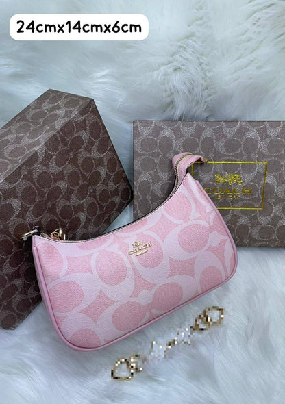 Coach

95 dhs✅ 

with box
🎁🎁🎁

Zain72
♥️♥️♥️