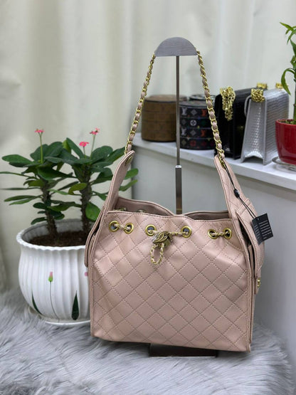 CHANEL 
SIZE  ………28CM🥰
115 dhs🌺

Zain244
♥️♥️♥️