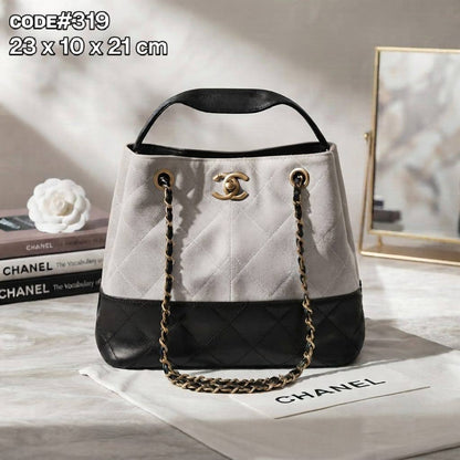 Chanel ʙᴜᴄᴋᴇᴛ ʙᴀɢ
ᴛᴡᴏ-ᴛᴏɴᴇ sʜᴏᴜʟᴅᴇʀ ʙᴀɢ
sᴜᴇᴅᴇ & ǫᴜɪʟᴛᴇᴅ ʟᴀᴍʙsᴋɪɴ
ɢᴏʟᴅ ʜᴀʀᴅᴡᴀʀᴇ
ɪɴ ᴛᴡɪsᴛ ʟᴏᴄᴋ ʟᴏɢᴏ
sɪᴢᴇ : 23 cm

90 dhs🇦🇪🇦🇪

Zain31
♥️♥️♥️