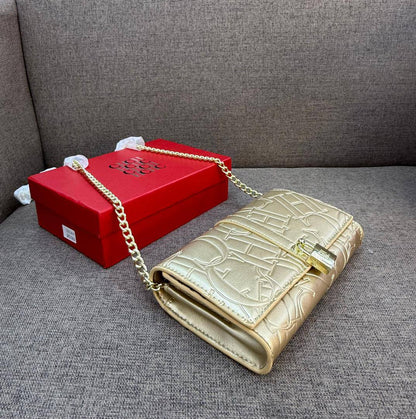 Cah

85 dhs🪙🌨️

high quality 

With box
🎁🎁🎁

Zain26
♥️♥️♥️