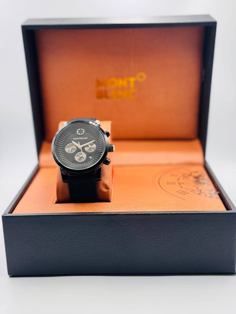 Mont blanc Men
*chronograph working*
*offer price 
55 dhs🪙🌨️

Zain08
♥️♥️♥️