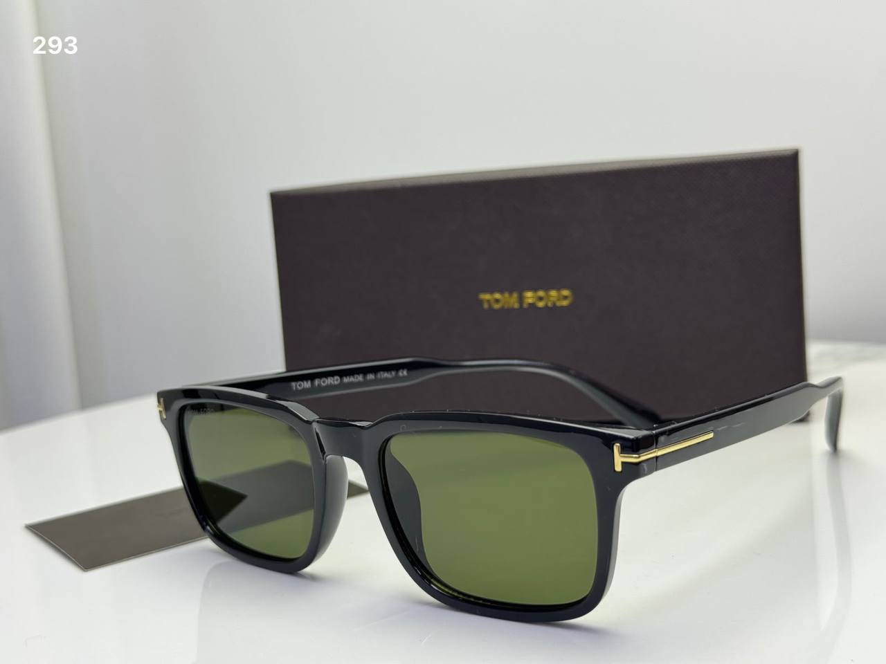 Tomford sunglass 

With box 

35 DHS🇦🇪🇦🇪🇦🇪

Zain29
♥️♥️♥️