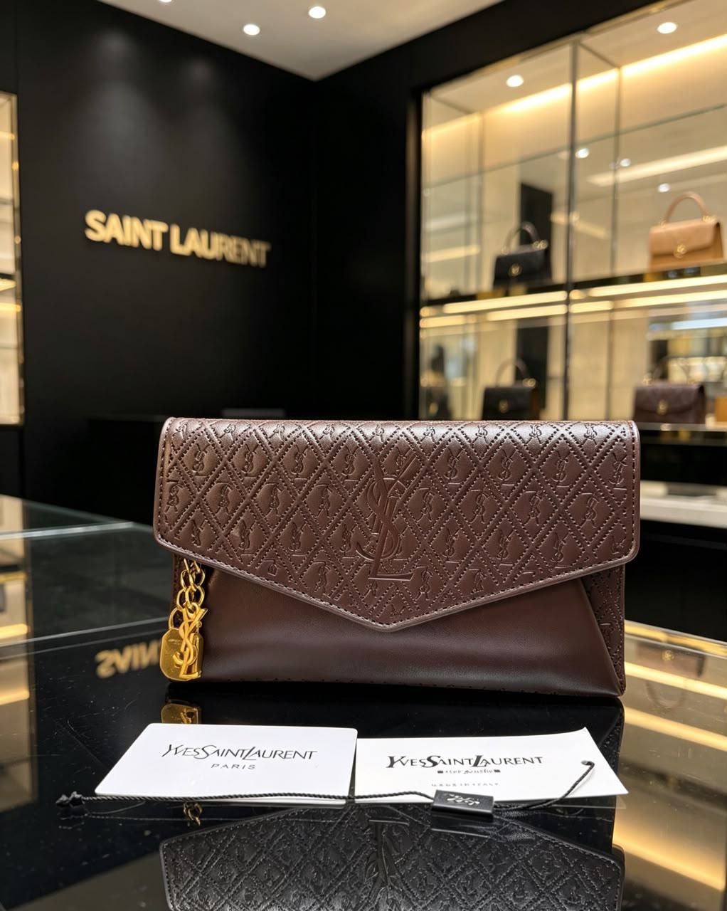 AVAILABLE 
Dkny PUNCH 

WITH BOX 
90 dhs🇦🇪🇦🇪

Zain169
♥️♥️♥️