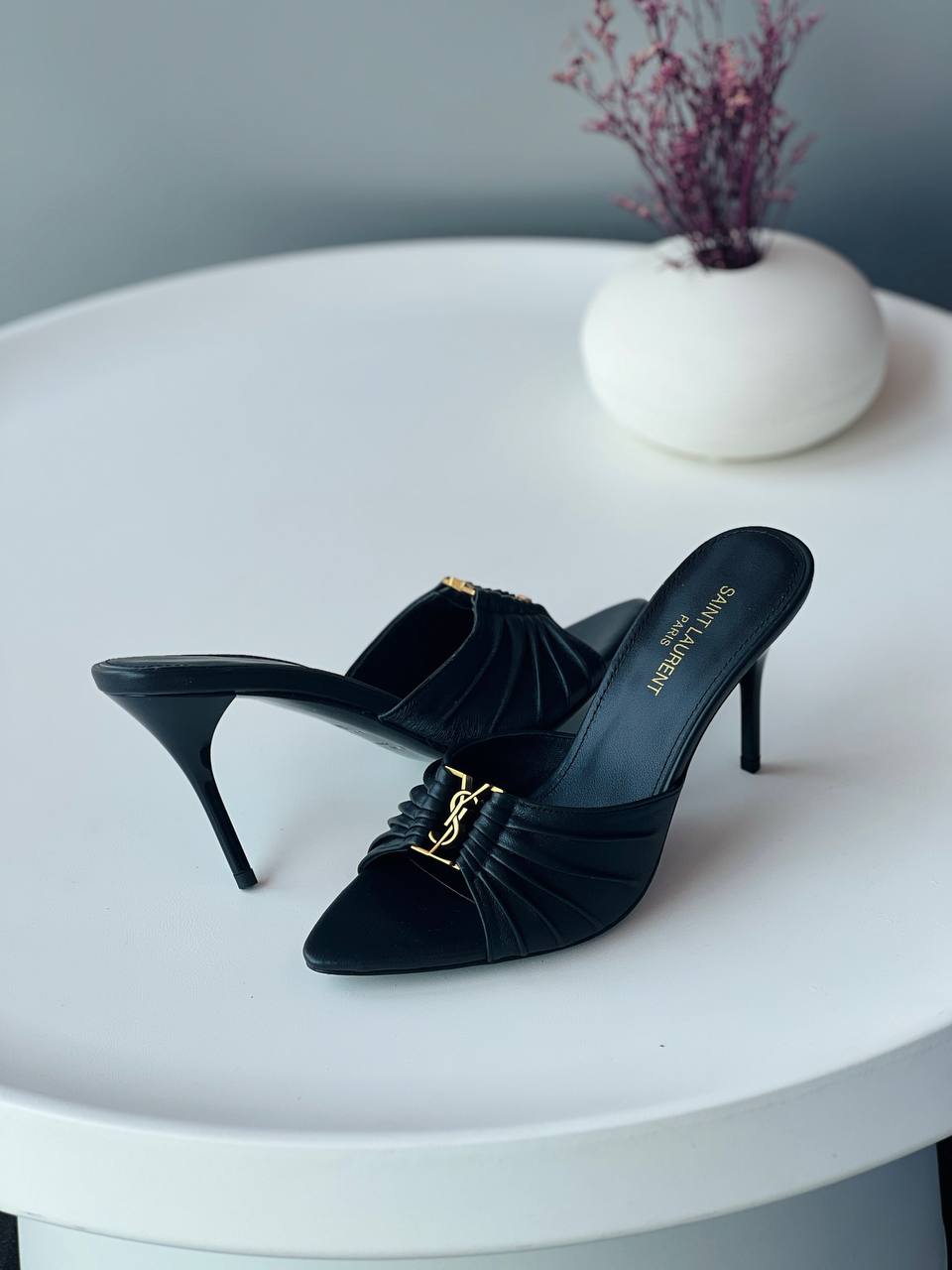 Ysl ✨⭐️
Size 36-41
_Super master high quality_🪡
450 dhs💛

Zain176
♥️♥️♥️