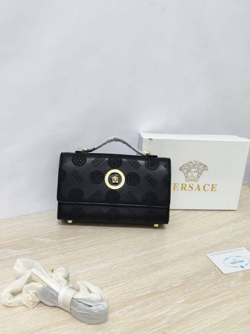 MK - YSL

95 dhs✅

with box
🎁🎁🎁

Zain26
♥️♥️♥️