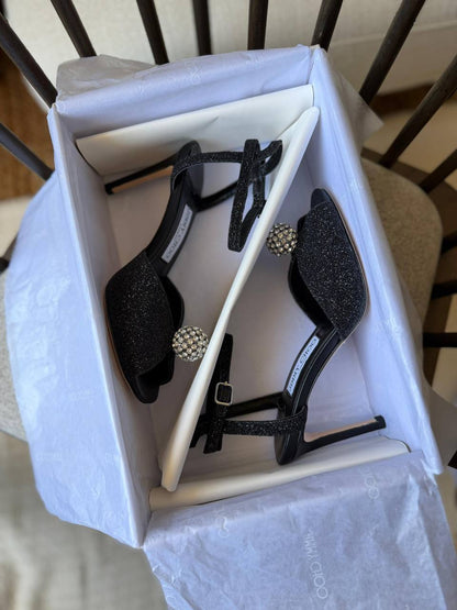 Jimmy Choo
𝑨𝑨𝑨 𝑸𝑼𝑨𝑳𝑰𝑻𝒀👌👌
𝑺𝑰𝒁𝑬 {35 𝒕𝒐 42}
550 dhs✅

Zain81
♥️♥️♥️