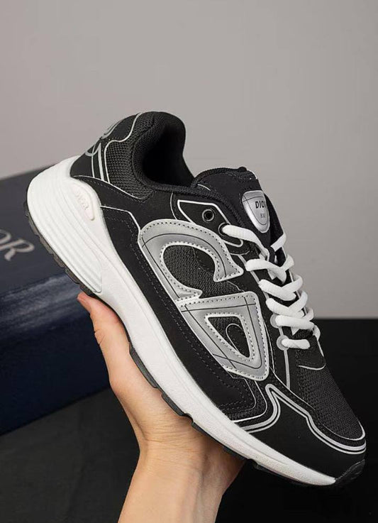 Dior

Size  39 to 45
140 dhs❣️

Zain241
♥️♥️♥️