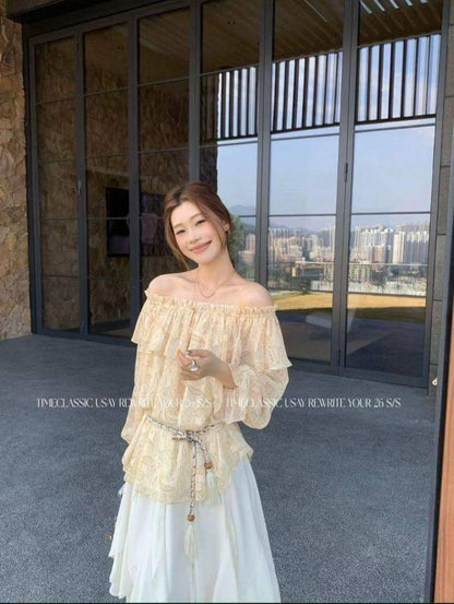 shoulder paisley blouse 
M ML size 
100 dhs✅

Zain17
♥️♥️♥️