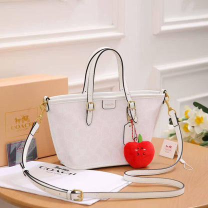 Coach
Best quality

With box’s
🎁🎁🎁

95 dhs🇦🇪
size 21cm

Zain158
♥️♥️♥️