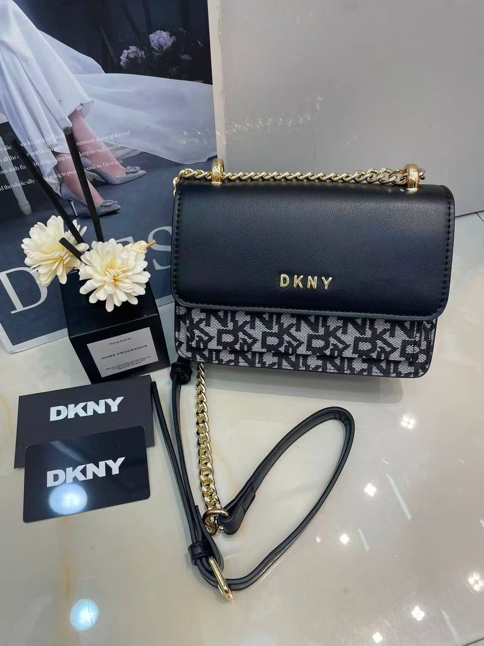 Dkny
Withbox
110 dhs🇦🇪🇦🇪

Zain143
♥️♥️♥️