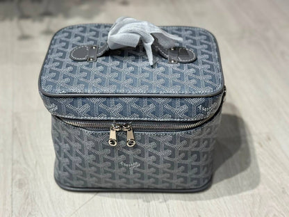 Goyard Muse Vanity Case
20*14*15cm
High quality 
110 dhs✅

Zain43
♥️♥️♥️