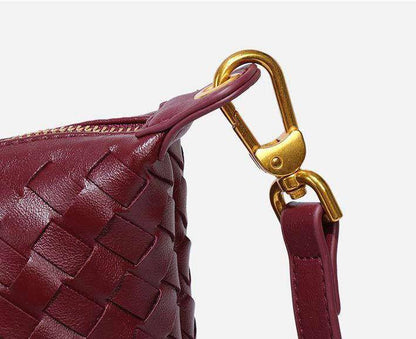 BOTTEGA 
COPY ONE 
130 dhs🇦🇪🇦🇪

Zain295
♥️♥️♥️
