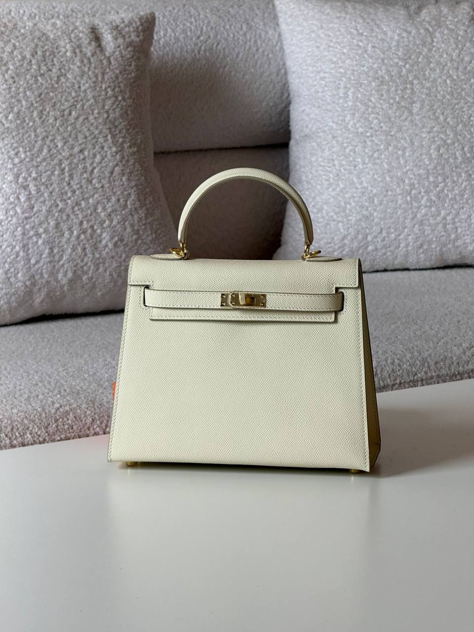 Hermes
kelly 25cm💥Master quality ✅with box📦
380 dhs✅

Zain51
♥️♥️♥️