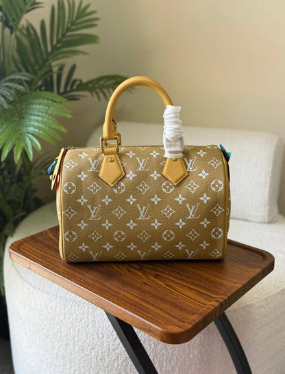 🌿💗*Louis Vuitton*😍🍃
    ❄️25. 30 cm❄️
     🍃 😍🙃😍 💫
Super Master Quality
For Price 👇 WTSP Text Zain 0568585901

Zain246
♥️♥️♥️