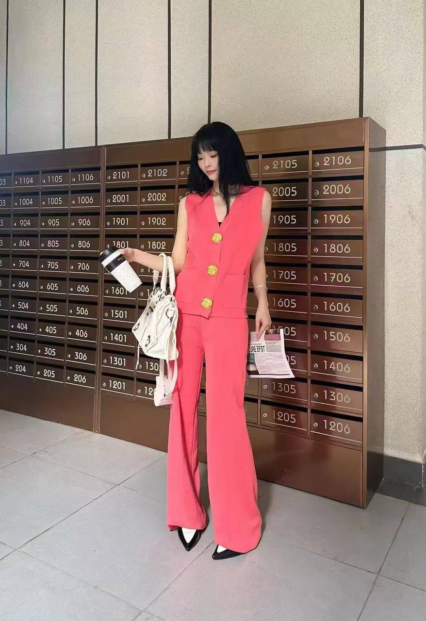 Now offer 
One set 
90 dhs🪙

Zain138
♥️♥️♥️