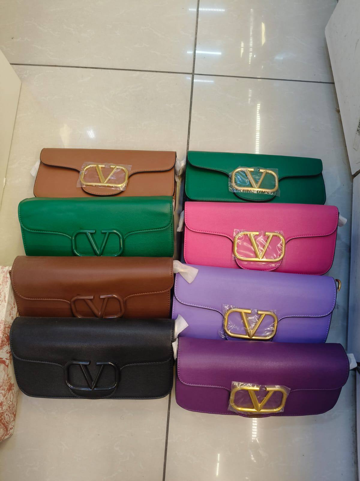 Mixed bags

Valentines 
Lv
120 dhs🇦🇪🇦🇪

Zain10
♥️♥️♥️