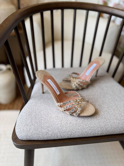 Aquazzura
𝑨𝑨𝑨 𝑸𝑼𝑨𝑳𝑰𝑻𝒀
𝑺𝑰𝒁𝑬 {35 𝒕𝒐 42}
450 dhs✅

Zain81
♥️♥️♥️