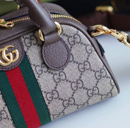 GUCCI
 SMALL SIZE 
WITH BOX 
110 dhs✅

Zain17
♥️♥️♥️