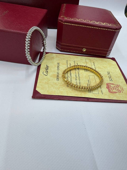 Cartier Clash
Bangle with diamond 💎 
Super master quality 💯
With normal boxes 📦 
70 dhs🇦🇪🇦🇪

With master box 🗃️ 
130 dhs🇦🇪🇦🇪

Zain216
♥️♥️♥️