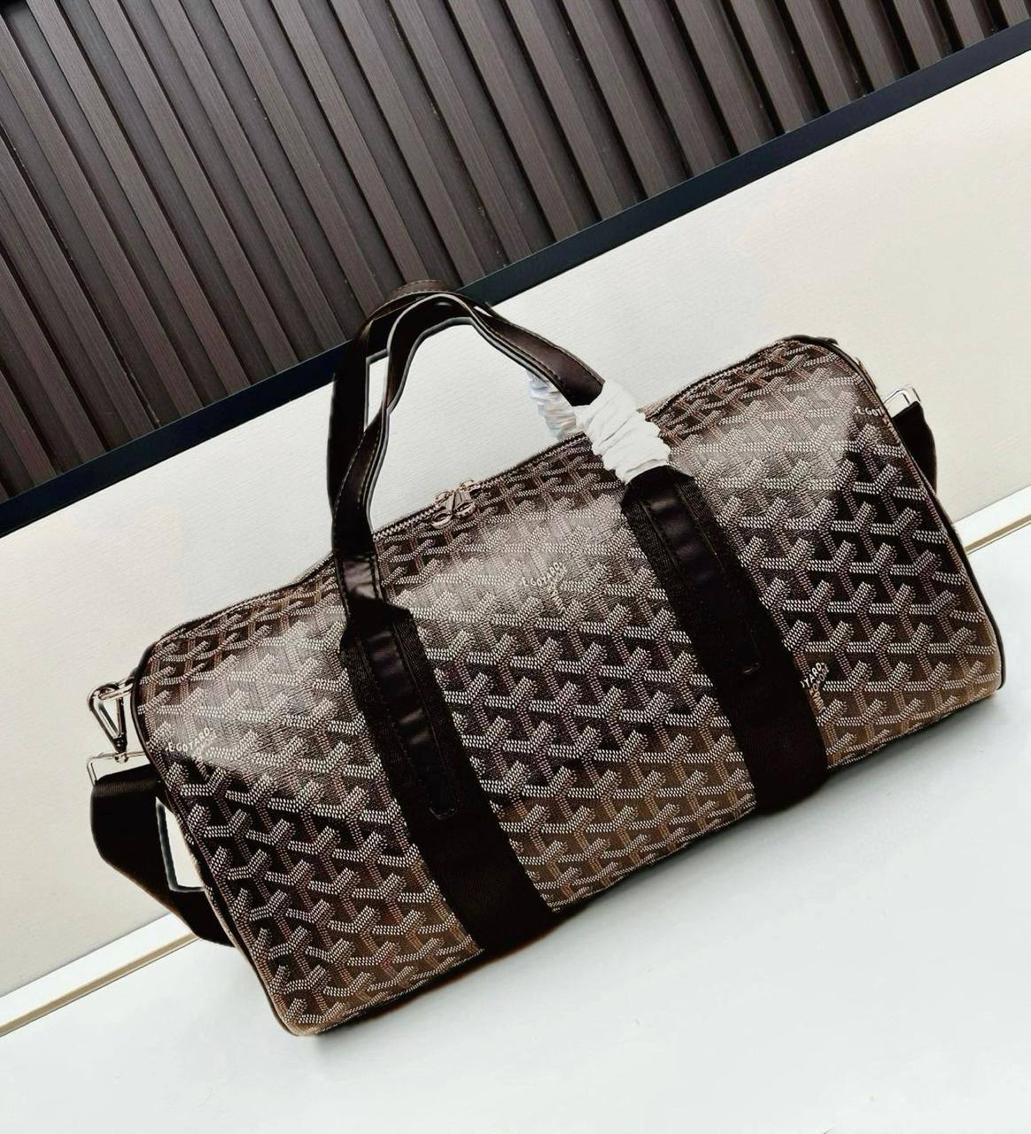 GOYARD Traveling Bag
Good Quality 
115 dhs🪙🖤

Zain250
♥️♥️♥️