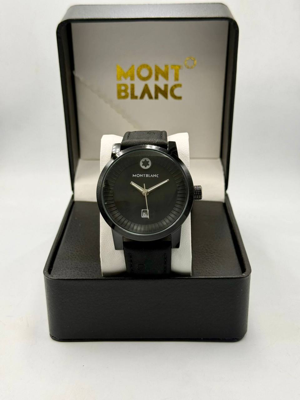 Mont Blanc Men
*Offer price 
45 dhs🪙🖤
Limit Stock

Zain08
♥️♥️♥️