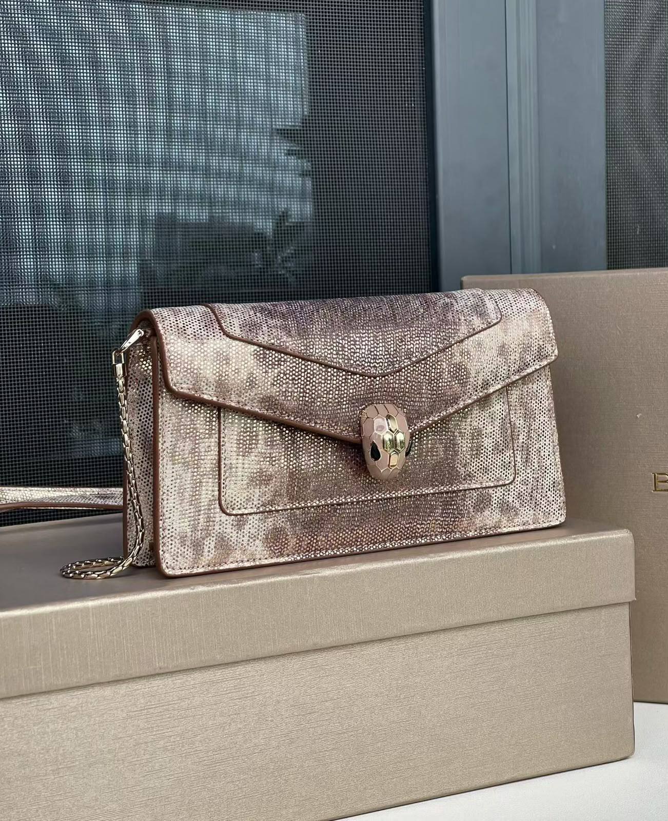 Bvlgari
Mastser✅✅
410 dhs🇦🇪🇦🇪

Zain153
♥️♥️♥️