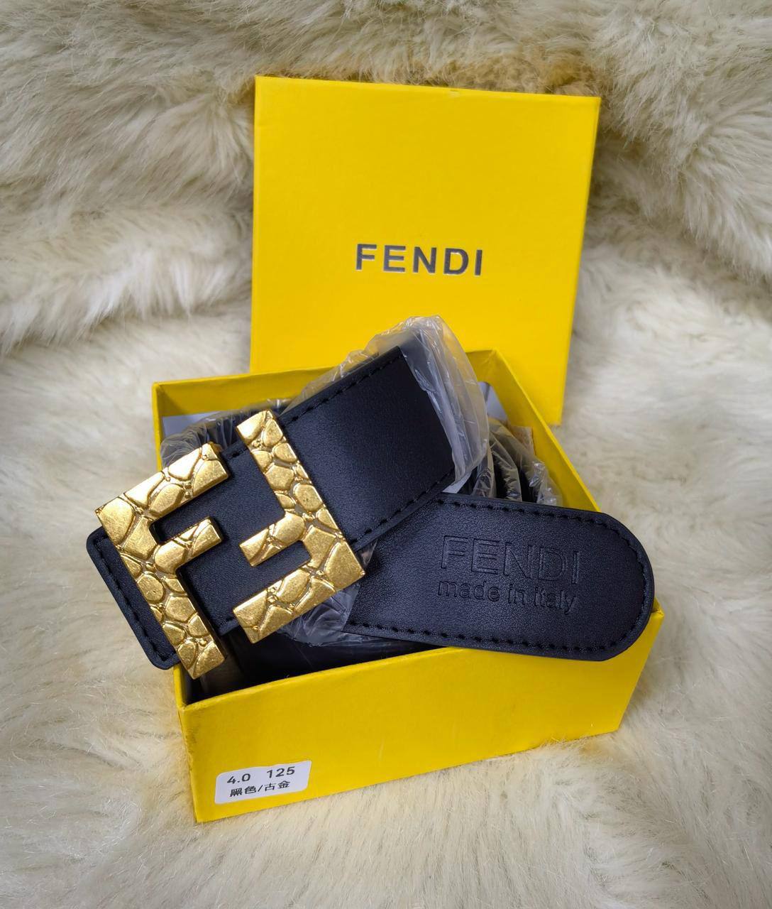 Belt for Man
Wide：4.0 cm
Long：115/120/125 cm
With box 
30 dhs🇦🇪🇦🇪

Zain136
♥️♥️♥️