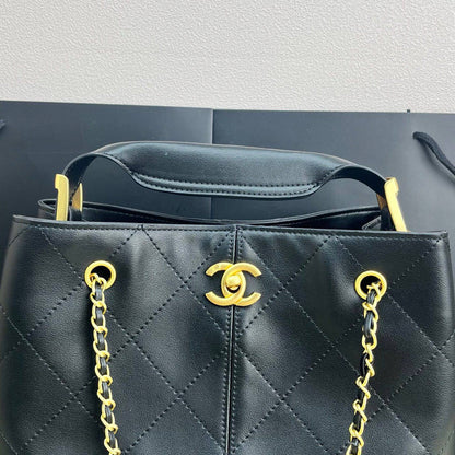 CHANEL

 NEW CAME 

GOOD QUALITY 
110 dhs🇦🇪🇦🇪

Zain295
♥️♥️♥️