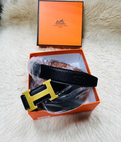 Belt for Lady
Wide: 2.5cm
With box 
🎁🎁🎁

30 dhs❣️

Zain50
♥️♥️♥️