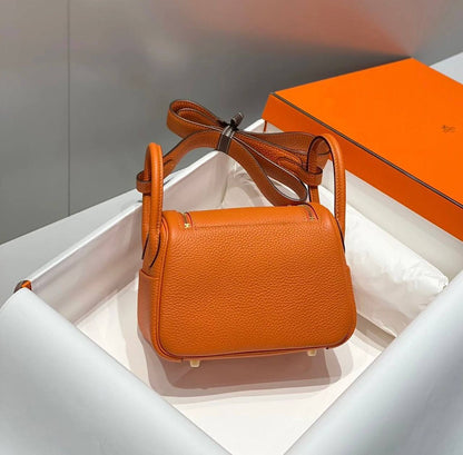 Hermes
 LINDY NEW CAME 
GOOD QUALITY 

WITH BOX 🎁🎁🎁

125 dhs🇦🇪

Zain39
♥️♥️♥️