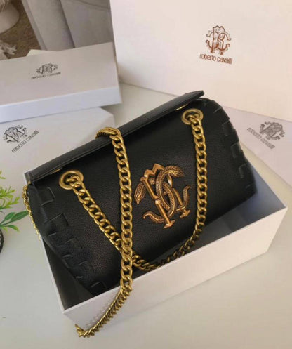 Aigner
110 dhs🪙🌨️
SIZE：20×13×10CM

Good quality

 with box
🎁🎁🎁

Zain35
♥️♥️♥️