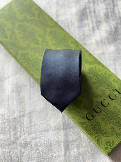 GUCCI
TIE
*Master quality*
*New collection*
180 dhs✅

Zain179
♥️♥️♥️