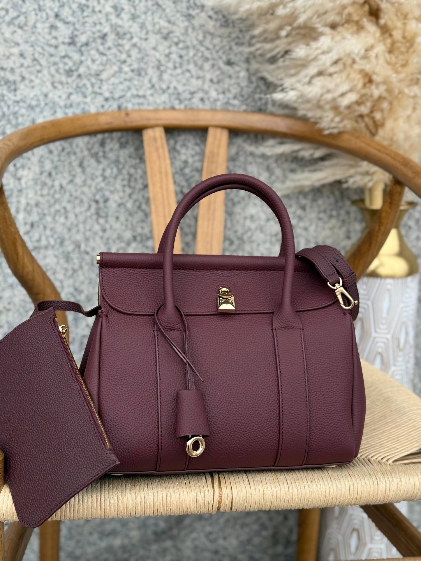 New Collection✨✨✨
LORO PIANA
26cm
360 dhs🪙🌨️
Top quality

Zain167
♥️♥️♥️