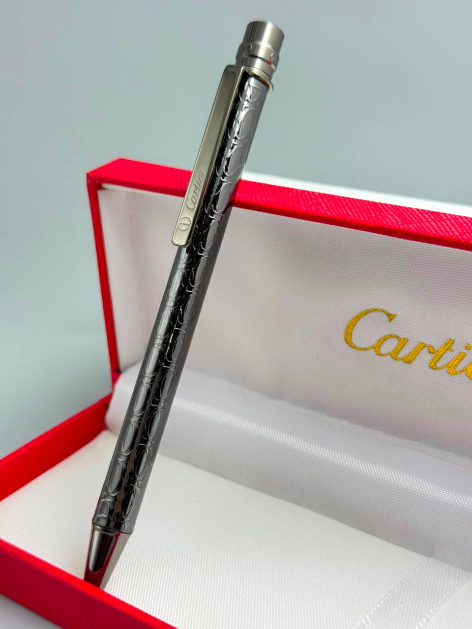 Cartier Pen
55 dhs✅

Zain182
♥️♥️♥️