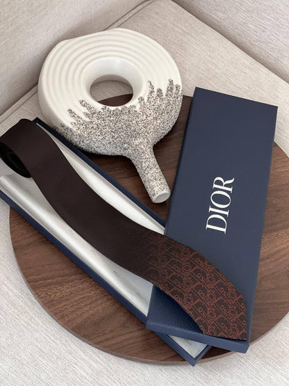 TIE
Super Master Quality
250 dhs💓

Zain267
♥️♥️♥️