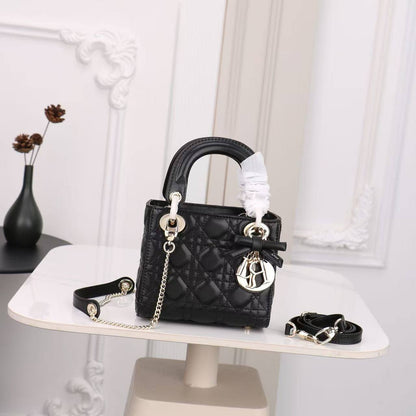 Dior
Master🌺🌺
280 dhs✅

Zain141
♥️♥️♥️