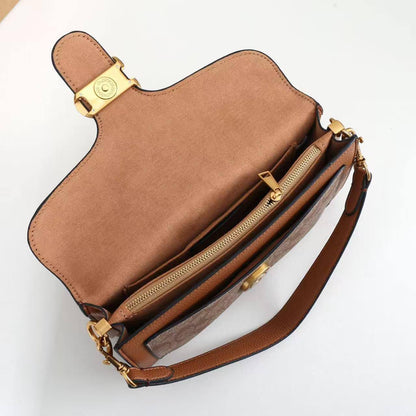 Coach   
100 dhs🌺

with box 📦 

Good quality 

Zain253
♥️♥️♥️