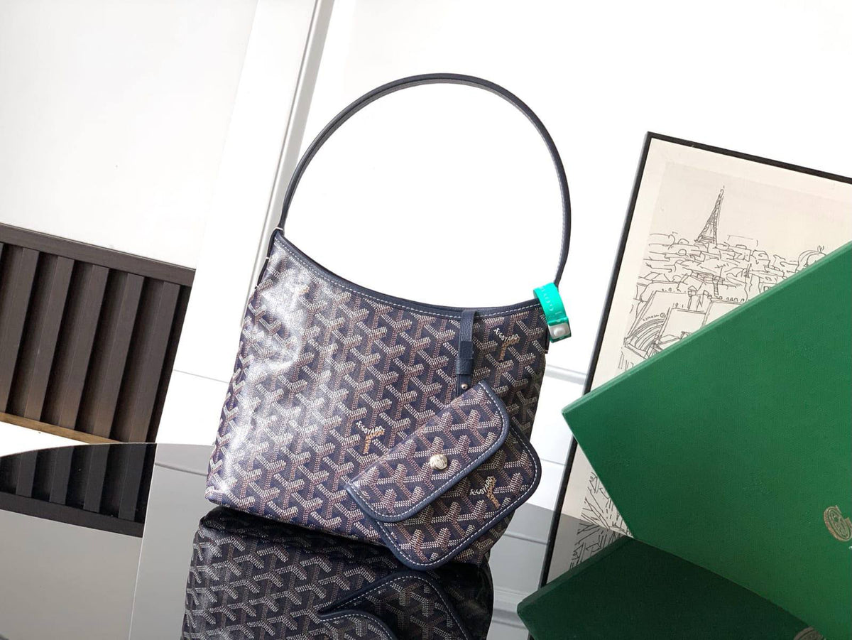 Goyard Boheme 
Hobo

 Goyardine✅ 
Size 20 cm

For Price 👇 WhatsApp✅
0568585901 
0507557372
0552275751 Owner Zain 👌

Zain274
♥️♥️♥️