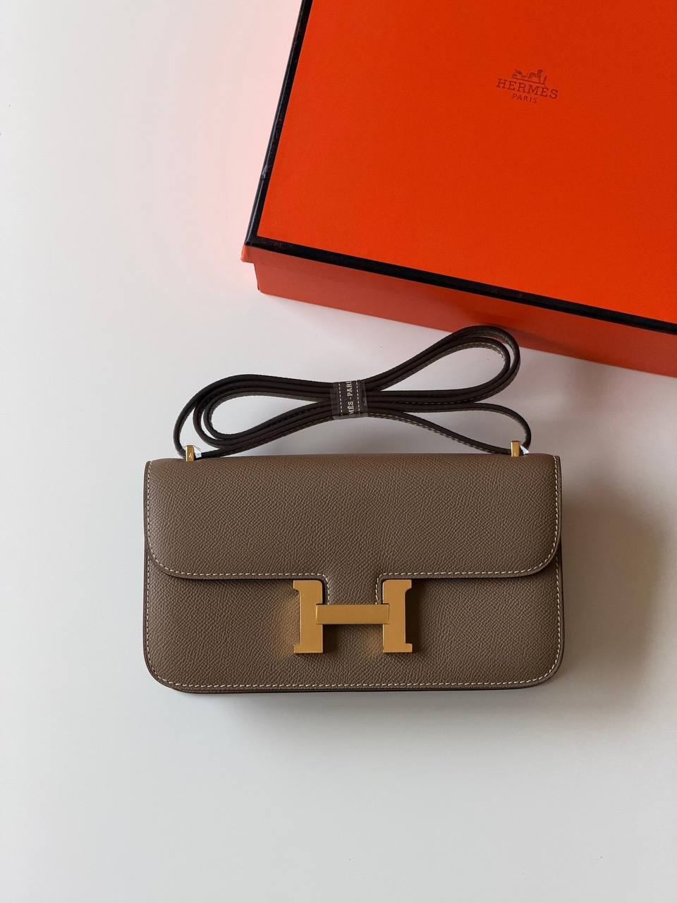Hermes
constance 23cm 
super Master quality ✅with box📦
480 dhs✅

Zain51
♥️♥️♥️