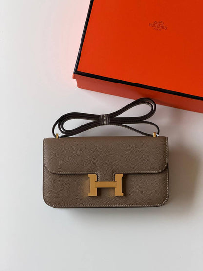 Hermes
constance 23cm 
super Master quality ✅with box📦
480 dhs✅

Zain51
♥️♥️♥️
